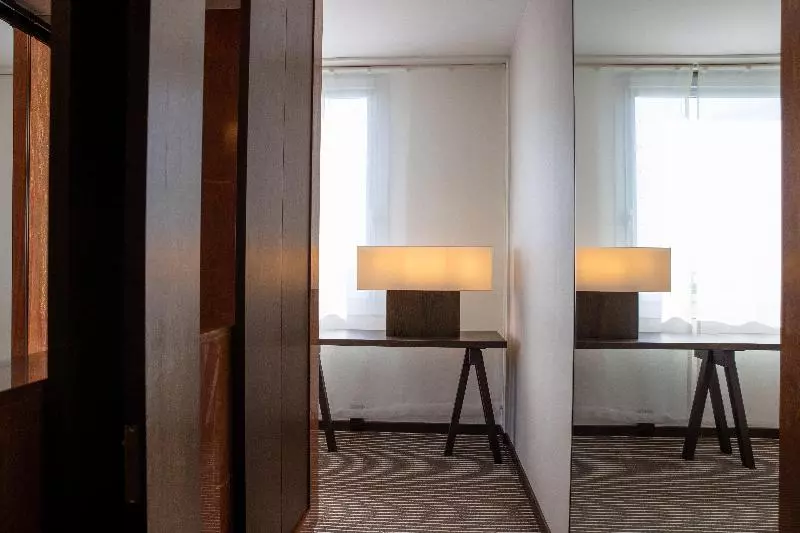 Executive-huone, Intercontinental Genève, An Ihg