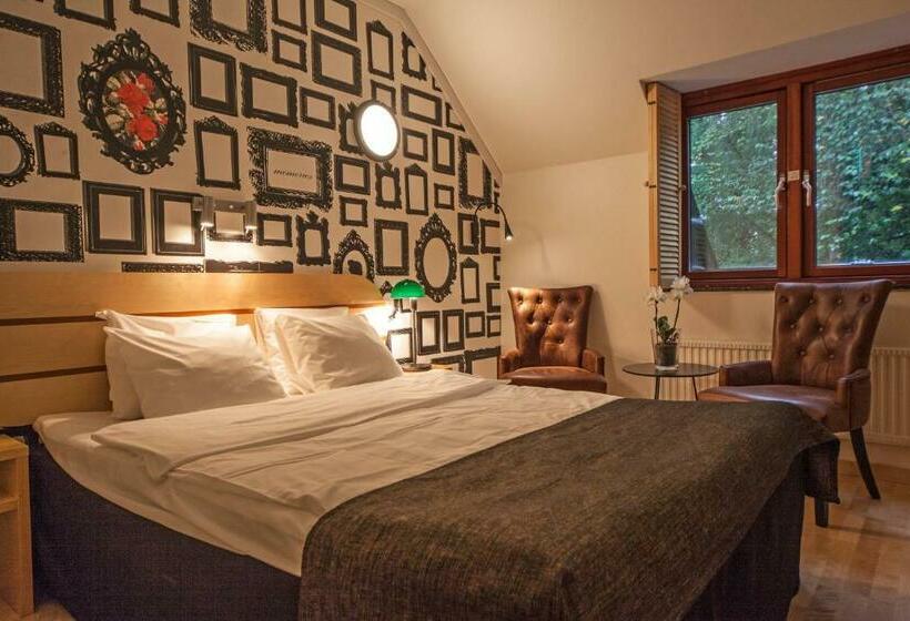 标准间, L Heden   Bw Signature Collection