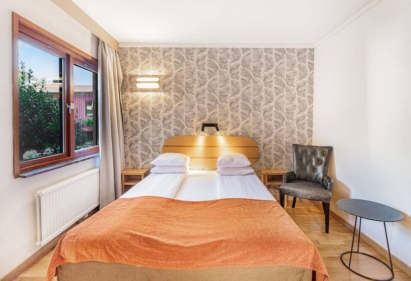 标准间, L Heden   Bw Signature Collection