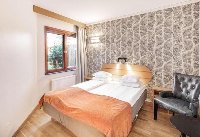 标准间, L Heden   Bw Signature Collection