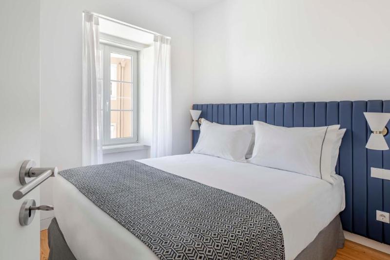 标准间, L Heden   Bw Signature Collection