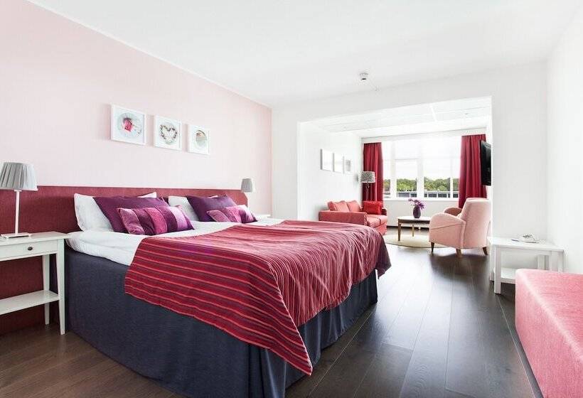 Семейный Номер, Ronnebybrunn