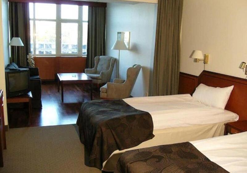 Семейный Номер, Ronnebybrunn