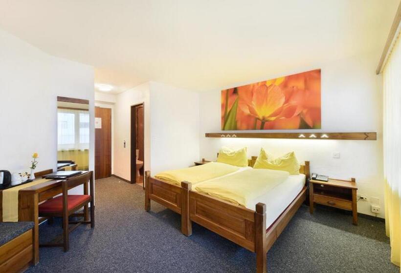 חדר סטנדרט לשלושה, Schlosshotel   Self Check In