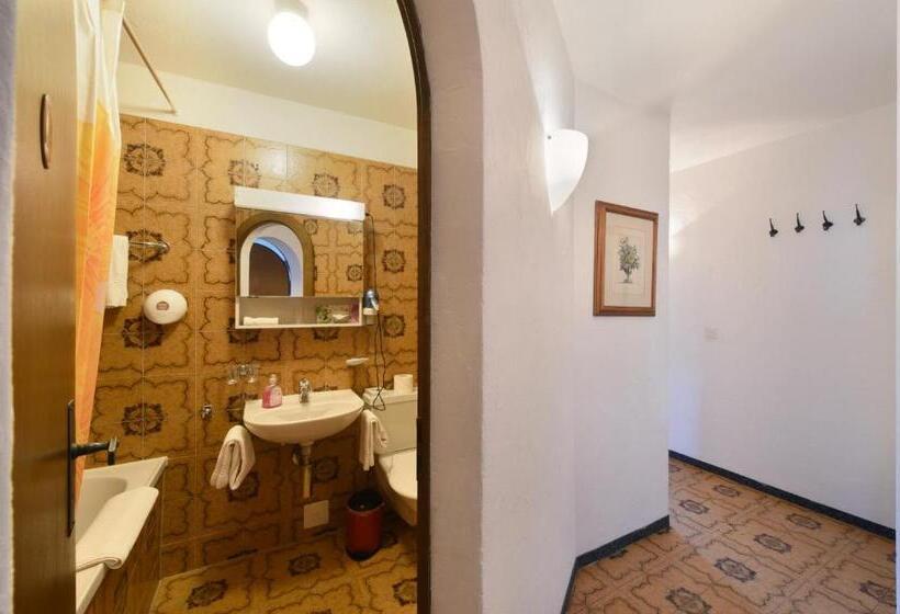 חדר משפחתי, Schlosshotel   Self Check In