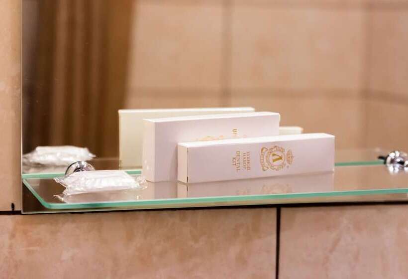 استودیوی استاندارد, Amaks Tourist