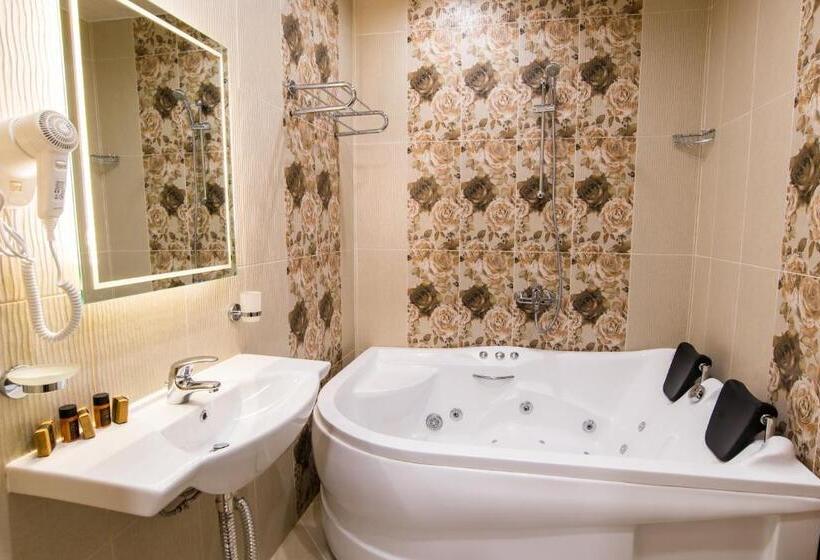 غرفة ديلوكس مزودة بشرفة, Spa Kompleks Raiski Kat