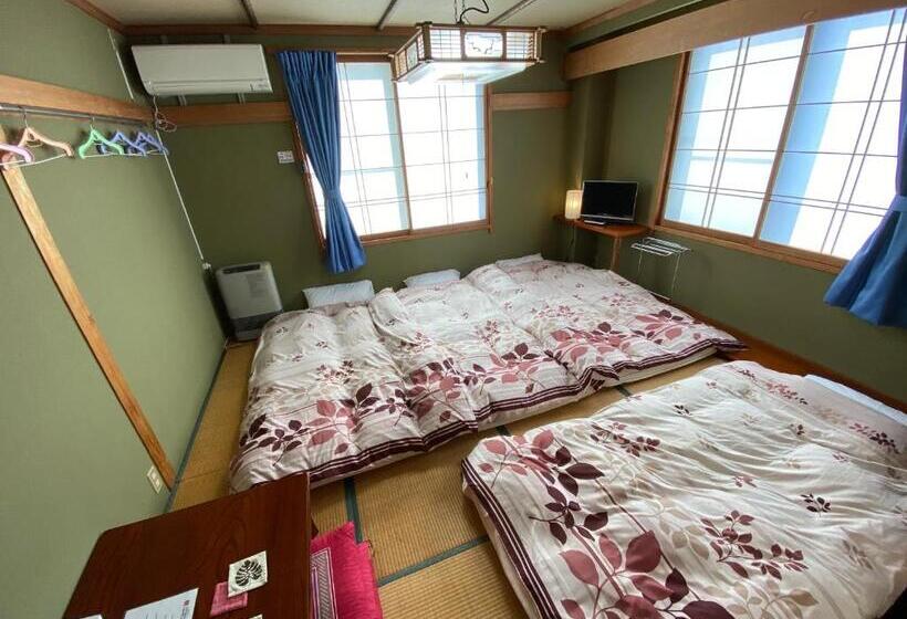 اتاق استاندارد سه تخته با سرویس بهداشتی مشترک, Nozawa Dream Central