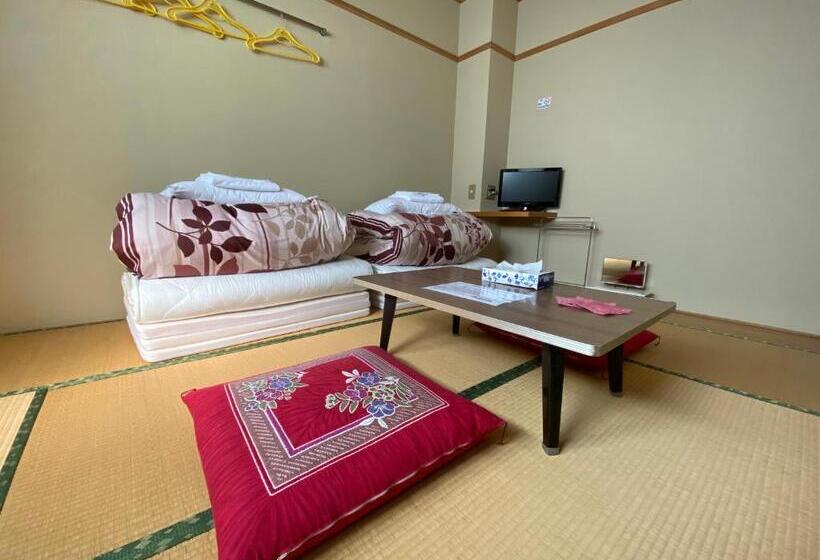 اتاق استاندارد با سرویس بهداشتی مشترک, Nozawa Dream Central