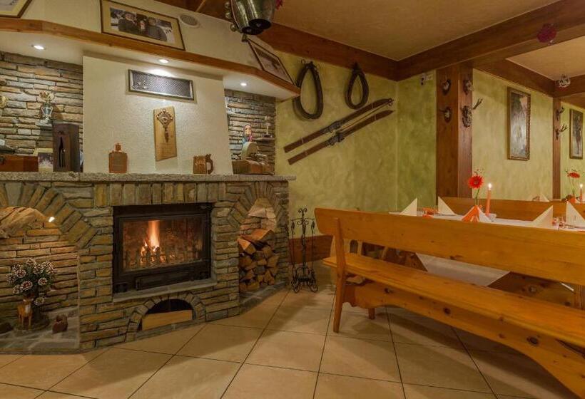 Deluxe Værelse m. Balkon, Willa U Anusia