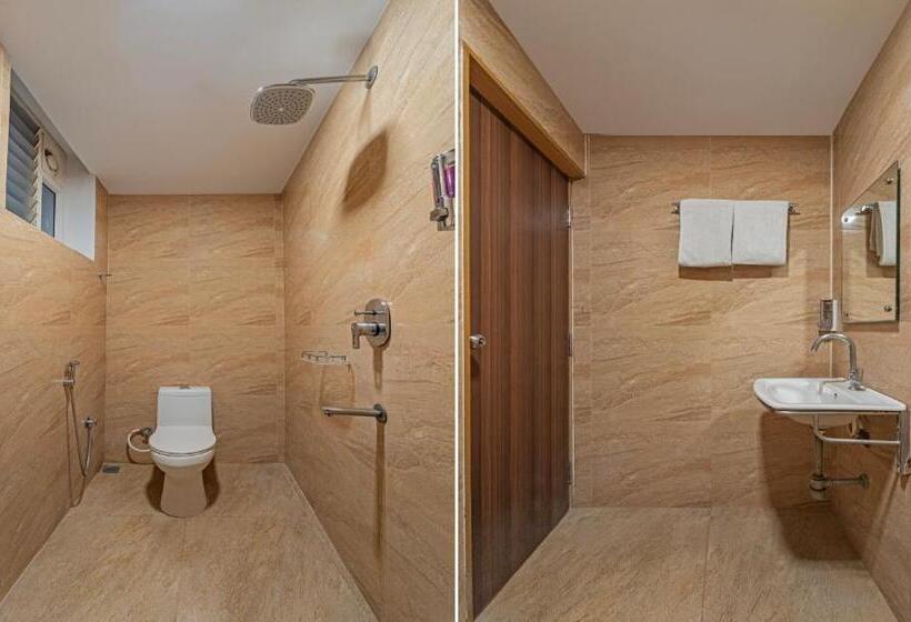 Quarto Estandar, Treebo Golden Swan Tambaram