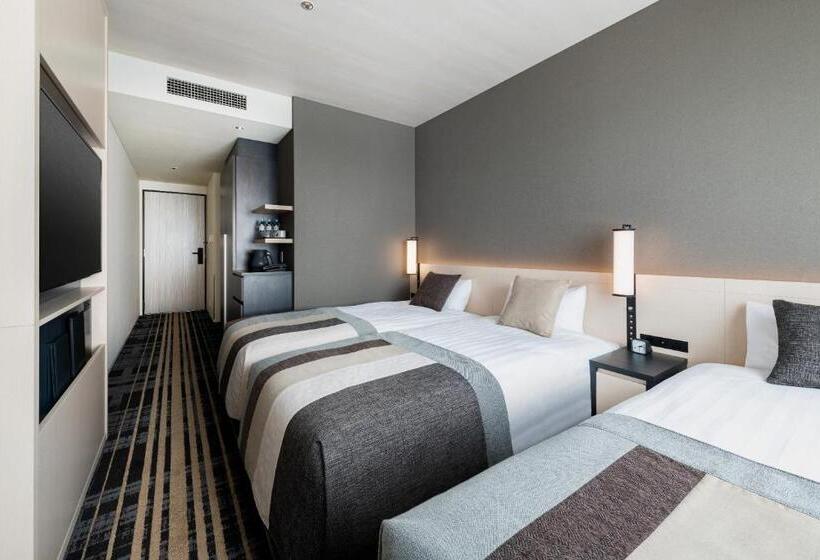 Quarto Triplo Estandar, Hankyu Respire Osaka