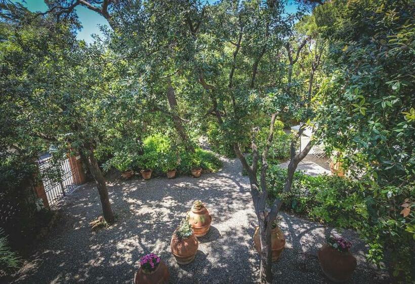 Номер Стандарт Вид на Сад, Villa Martini