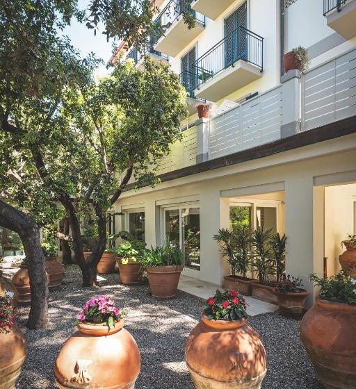 Номер Стандарт Вид на Сад, Villa Martini