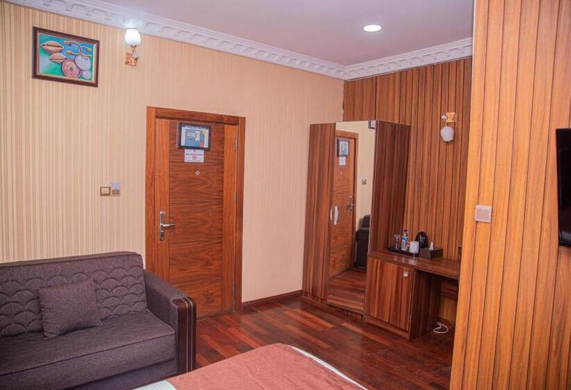 اتاق لوکس, Mahogany Hotel And Suites