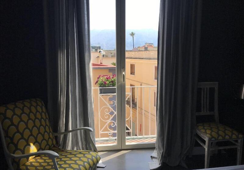 اتاق لوکس, Casa Pacifico Pompei