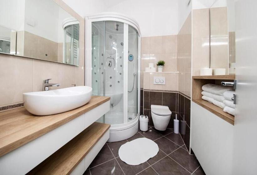 带1个卧室的顶楼公寓, Villa M