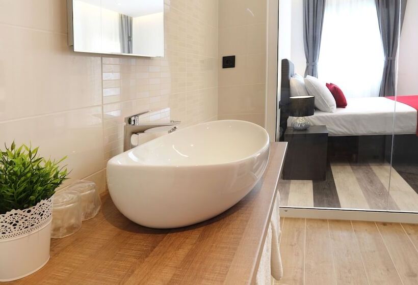 带阳台的豪华间, Villa M