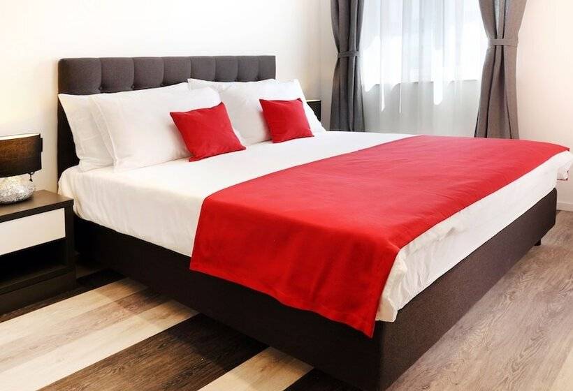 带阳台的豪华间, Villa M