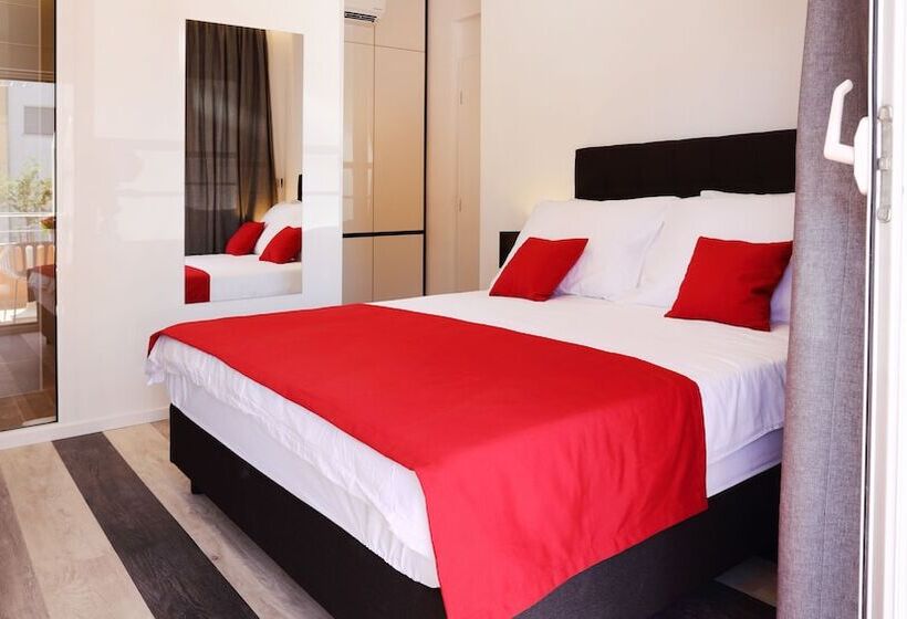 带阳台的豪华间, Villa M