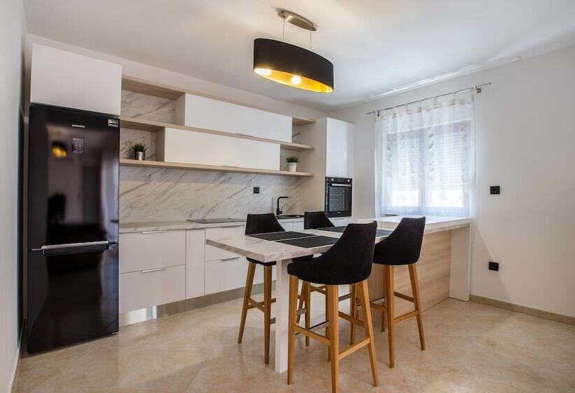 带1个卧室的豪华公寓, Villa M