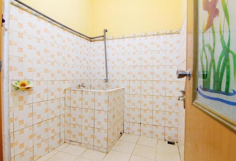 Standardrum Delat Badrum, Arjuna Hostel