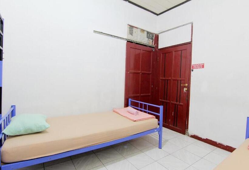 Standardrum Delat Badrum, Arjuna Hostel