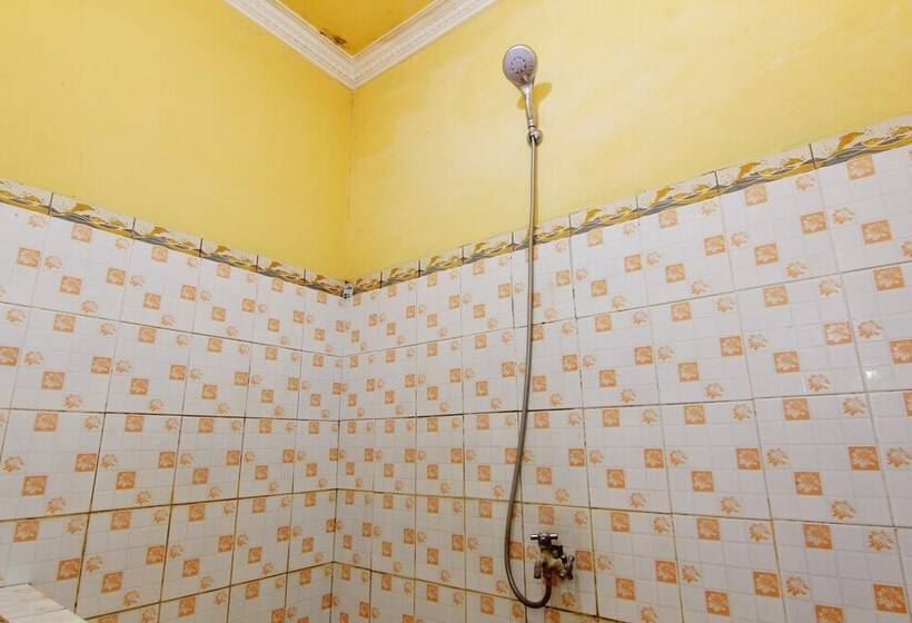 Standardrum Delat Badrum, Arjuna Hostel