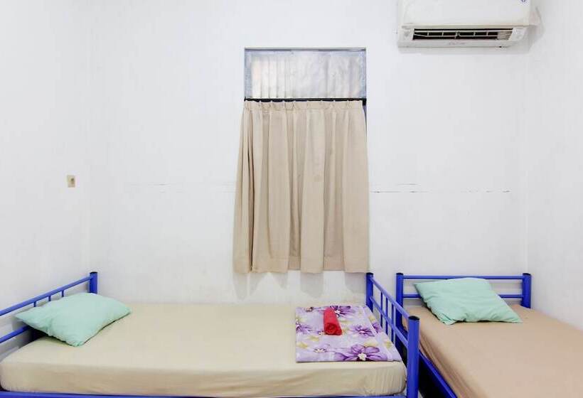 Standardrum Delat Badrum, Arjuna Hostel
