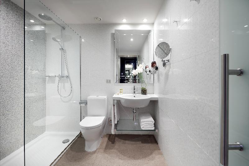 Standardrum Delat Badrum, Arjuna Hostel