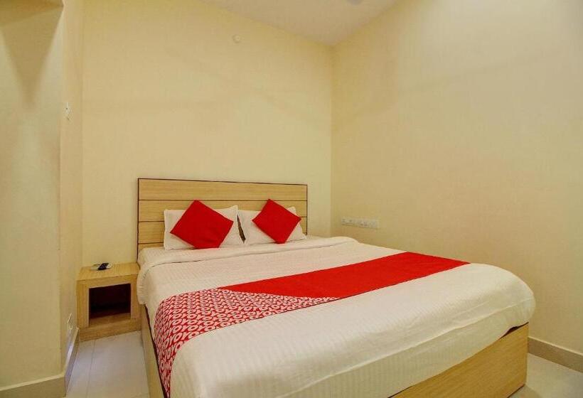 اتاق کلاسیک سه تخته, Shri Sai Homestay