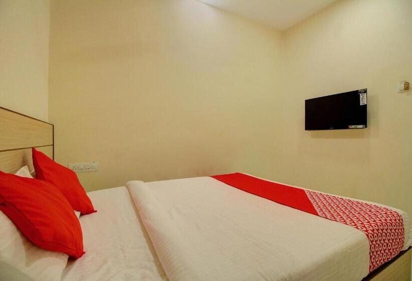 اتاق کلاسیک سه تخته, Shri Sai Homestay