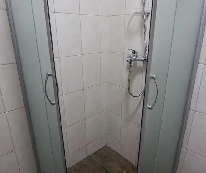 Chambre Triple Confort, Yagelhostel