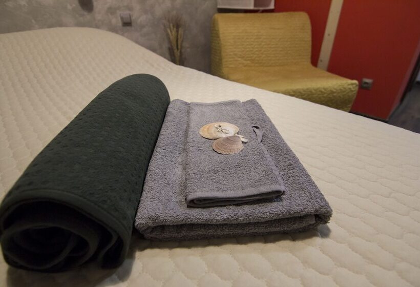 اتاق راحتی سه تخته, Yagelhostel