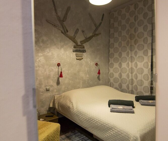 اتاق راحتی سه تخته, Yagelhostel