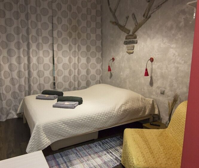 اتاق راحتی سه تخته, Yagelhostel
