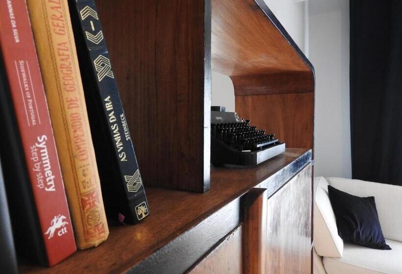 اتاق لوکس با چشمانداز دریا, Lisbon Airport Guesthouse