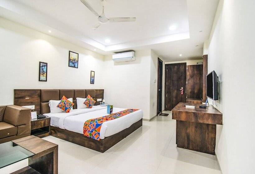 اتاق لوکس, Fabhotel Amrit Greens