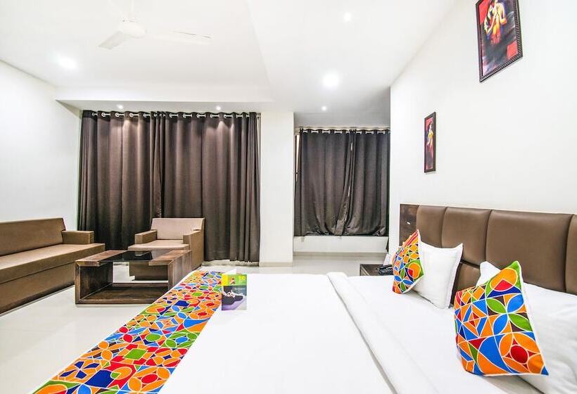 اتاق خانوادگی, Fabhotel Amrit Greens