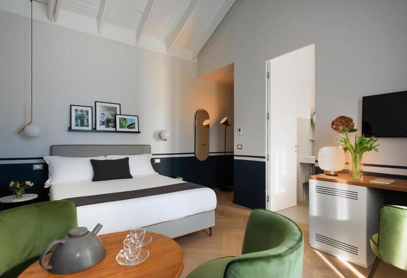 带露台的套间, Velvet Grey Boutique