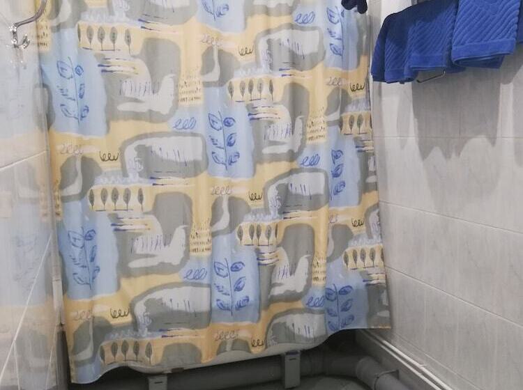 اتاق اکونومی, Kruise