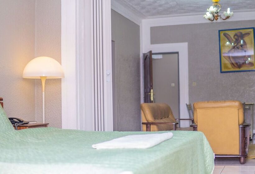 اتاق لوکس, Kigali Holiday