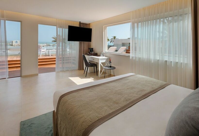 חדר סופריור נוף לבריכה, Herbert Samuel Milos Dead Sea