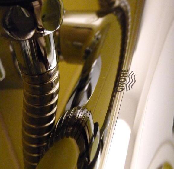 带大床的标准间, ánemos B&b