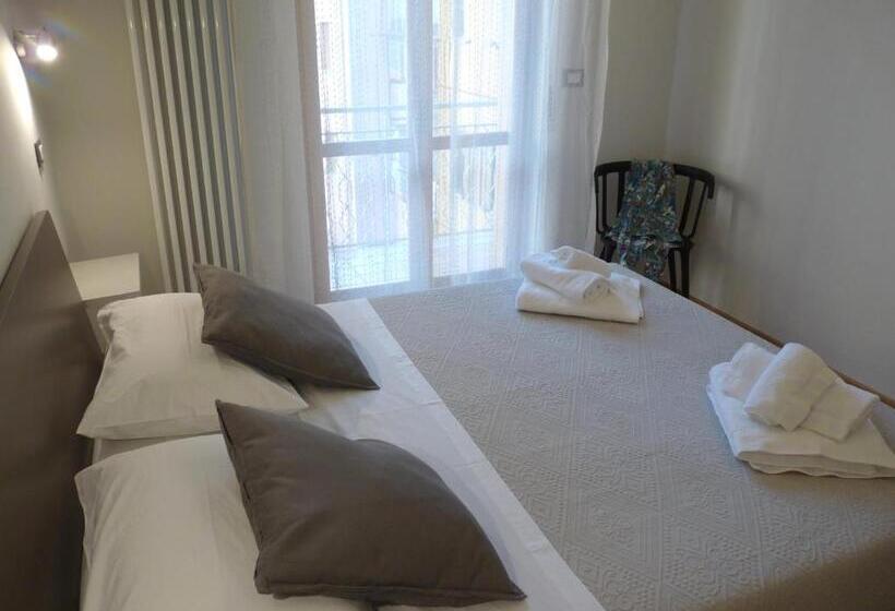 标准间带阳台, ánemos B&b