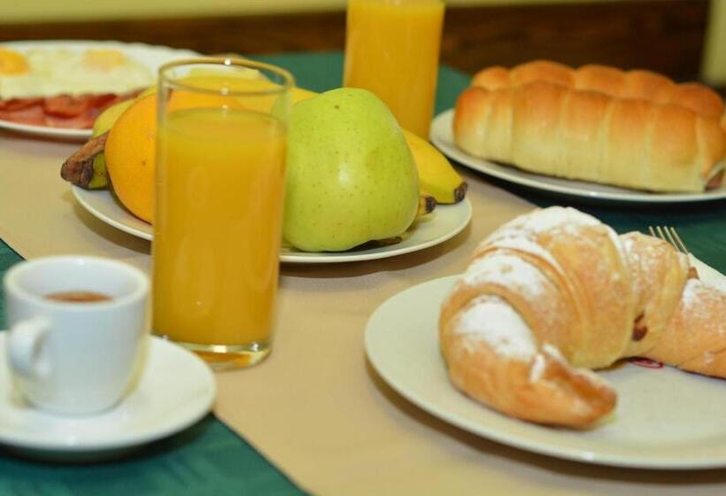 اتاق استاندارد چهار تخته, B&b Passage