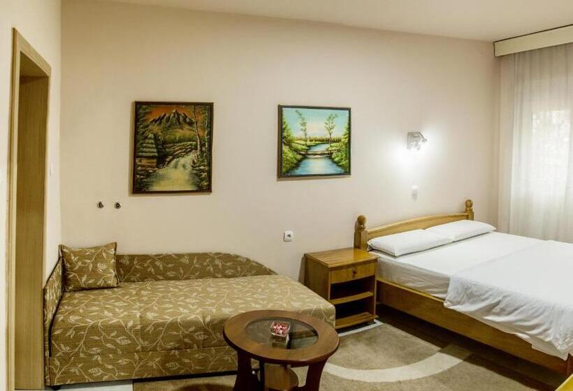 اتاق استاندارد چهار تخته, B&b Passage