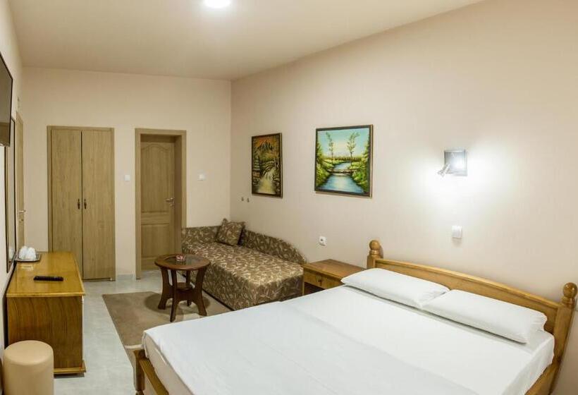 اتاق استاندارد چهار تخته, B&b Passage