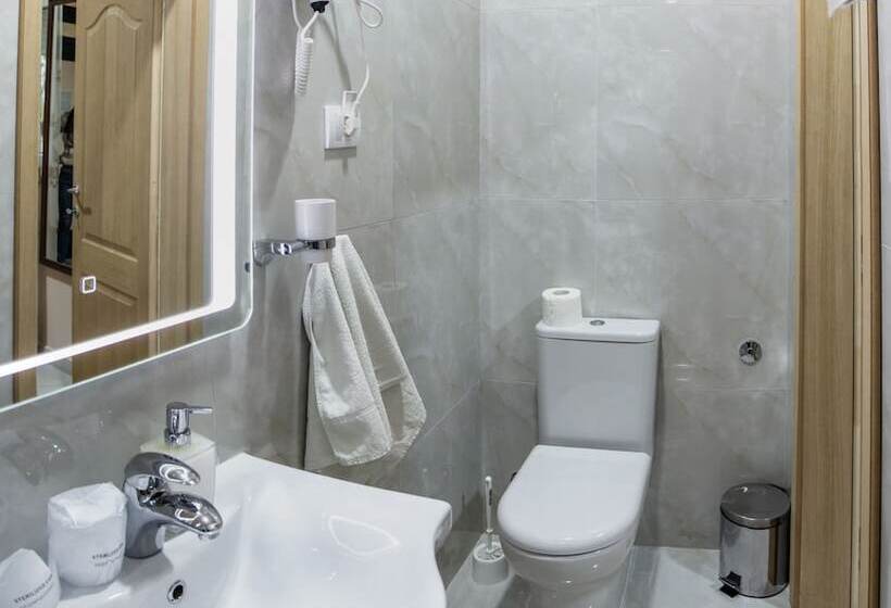 اتاق استاندارد چهار تخته, B&b Passage