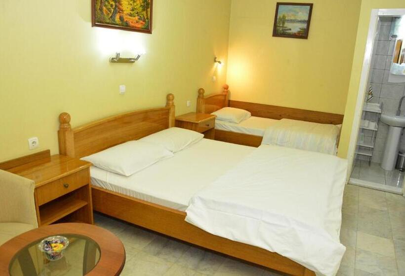 اتاق استاندارد سه نفره, B&b Passage